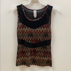 Chevron sleeveless top